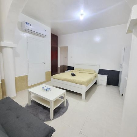 Corniche Full Studio Apartment Abu Dabi Dış mekan fotoğraf