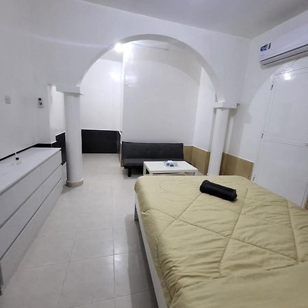 Corniche Full Studio Apartment Abu Dabi Dış mekan fotoğraf