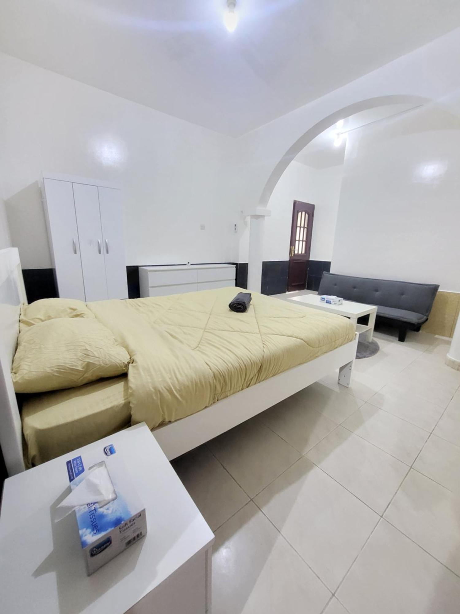 Corniche Full Studio Apartment Abu Dabi Dış mekan fotoğraf