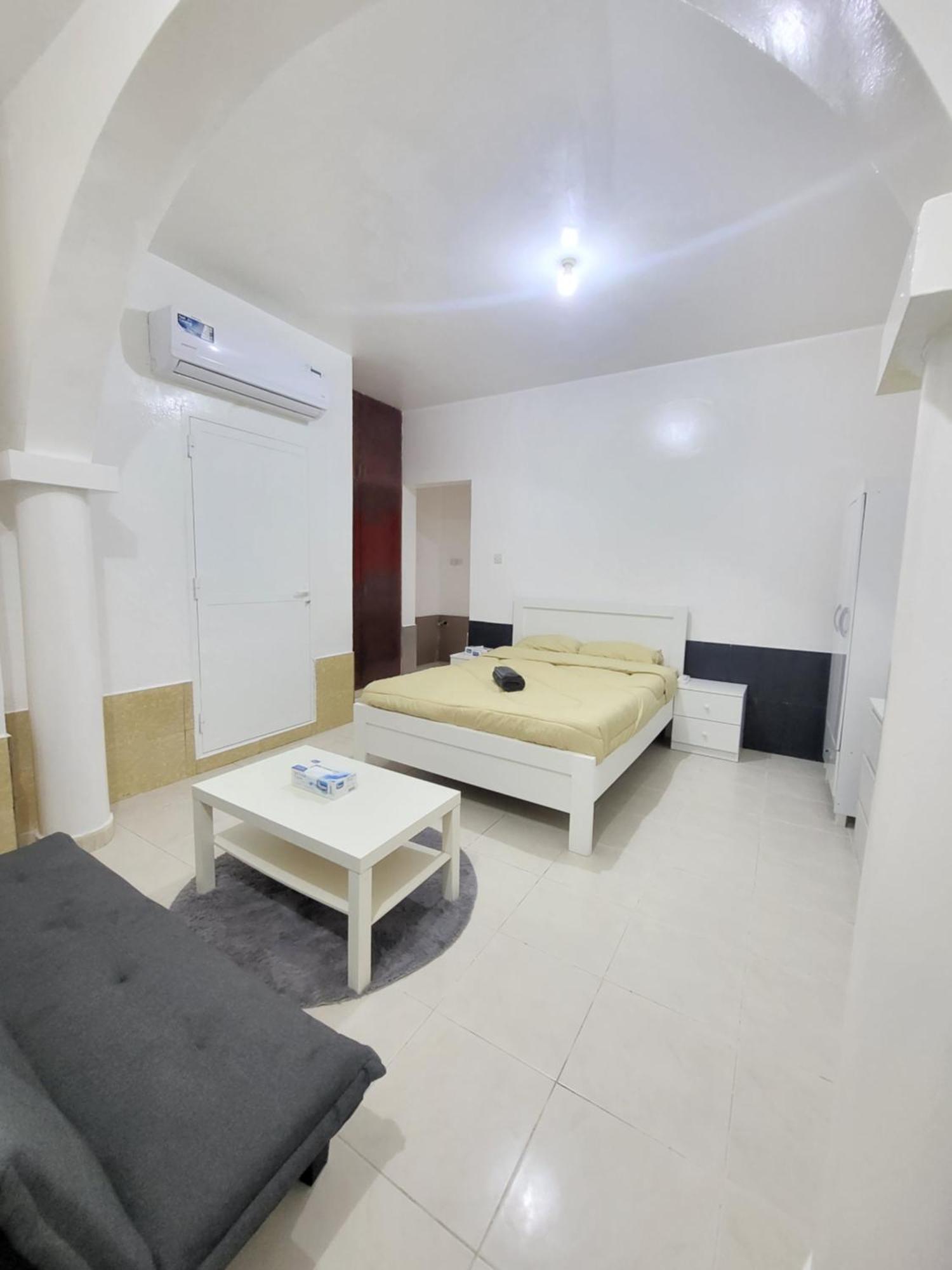 Corniche Full Studio Apartment Abu Dabi Dış mekan fotoğraf
