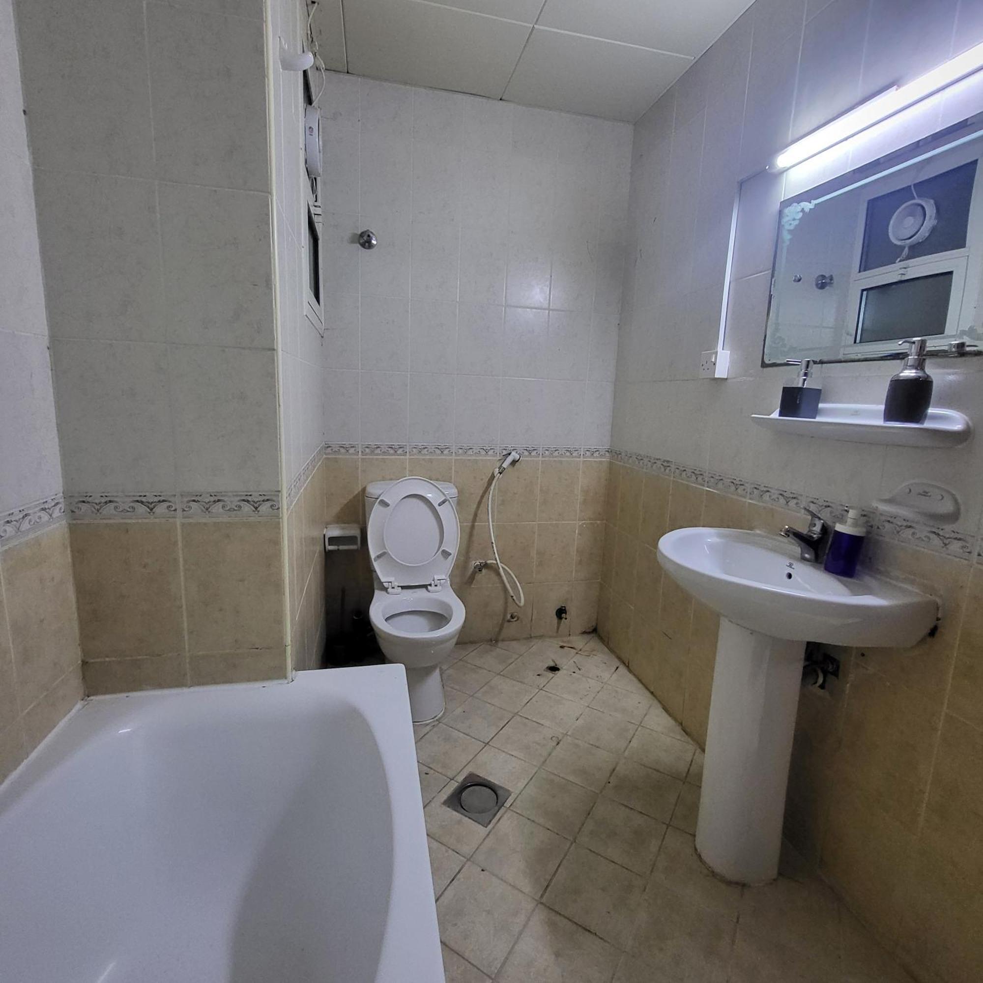 Corniche Full Studio Apartment Abu Dabi Dış mekan fotoğraf