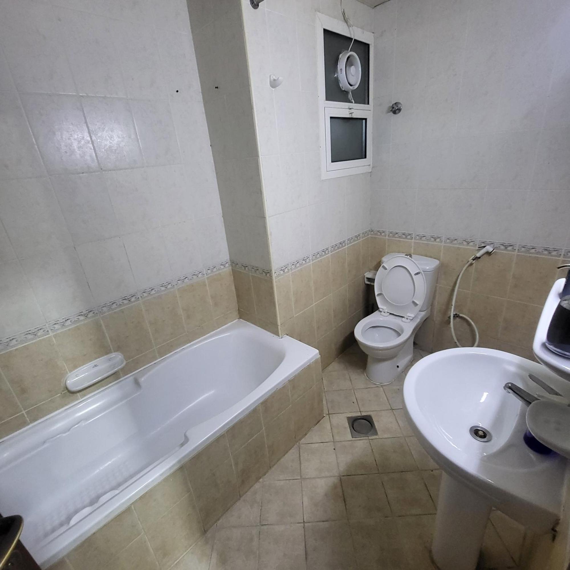 Corniche Full Studio Apartment Abu Dabi Dış mekan fotoğraf
